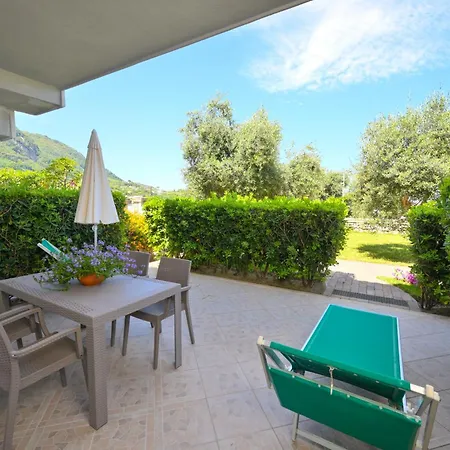 Ischia La Sentinella 3* كازاميتْشيولا تيرمي